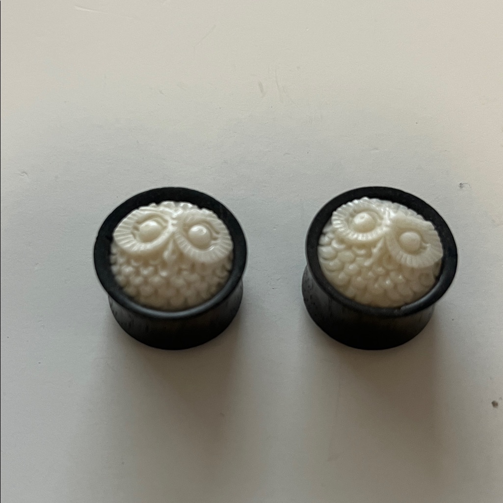 Black And White Owl Plugs 34 Gauge Black And White Owl Plugs 34 Gauge